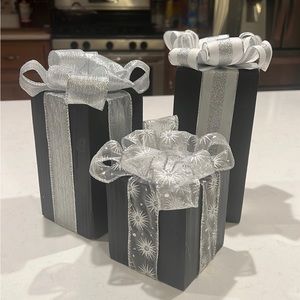 Wooden present / gift set